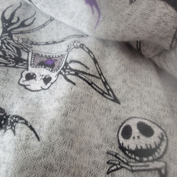 Disney Jack Skellington Gray XL Top Oversize Soft Nightmare Before Christmas - Picture 7 of 11